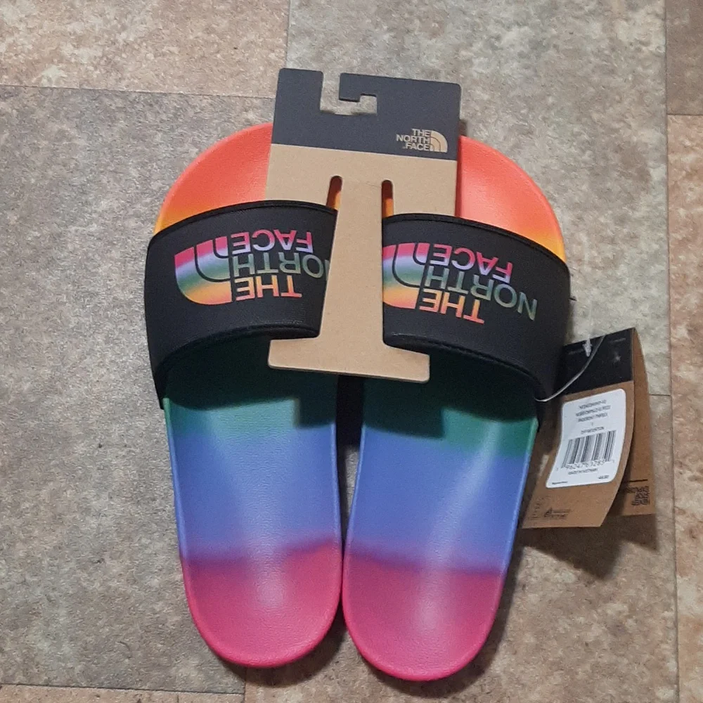 New. The North Face Basecamp III Pride Slides. Size 8. - Picture 2 of 6